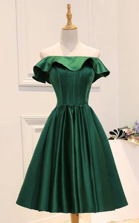 A-line Sweetheart Off-the-shoulder Pleated Knee-length Short Satin Lace Up Prom Dress/Dress For Formal