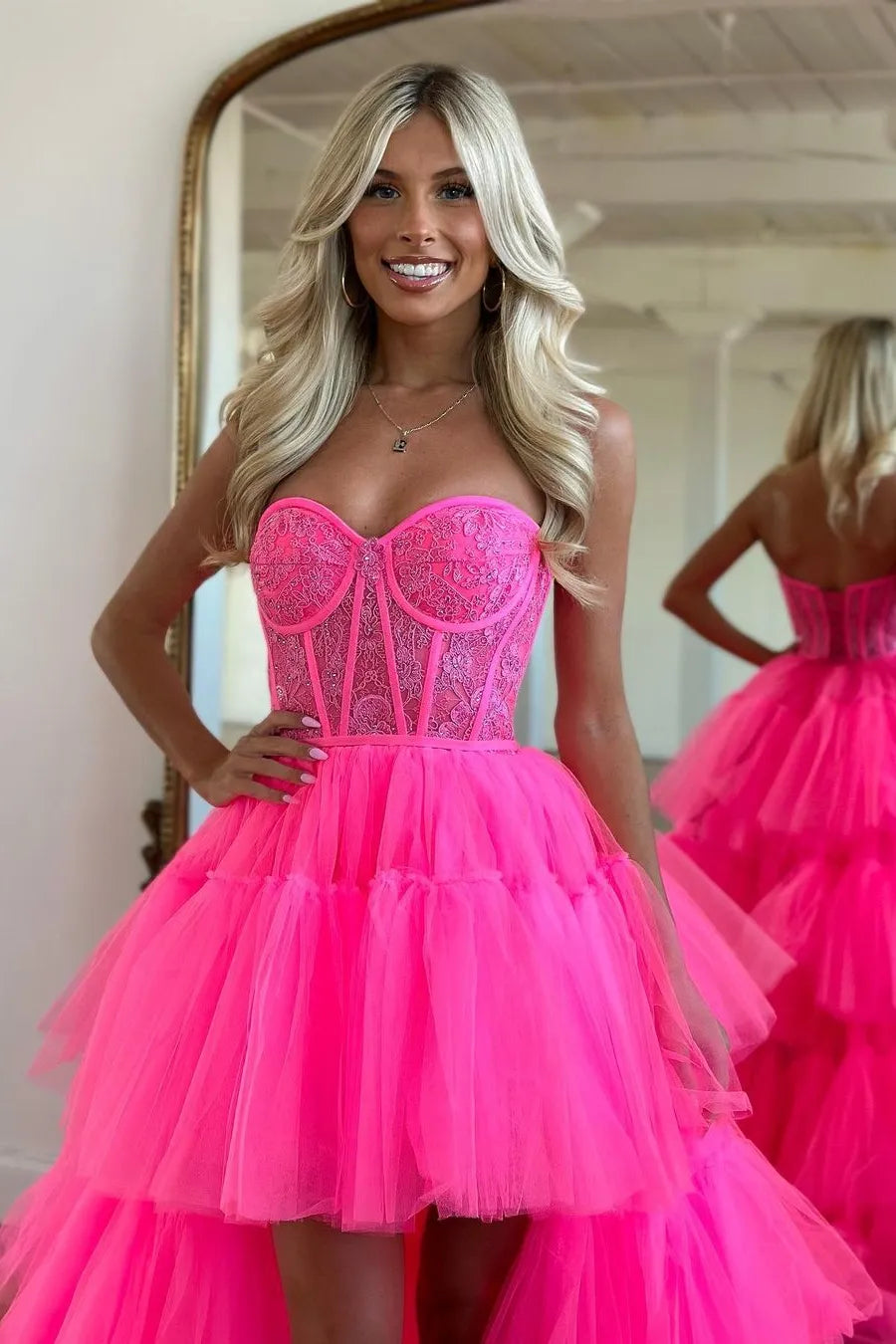 Beautiful A-Line Sweetheart Sleeveless Lace Sweep/Brush Train Prom Dress