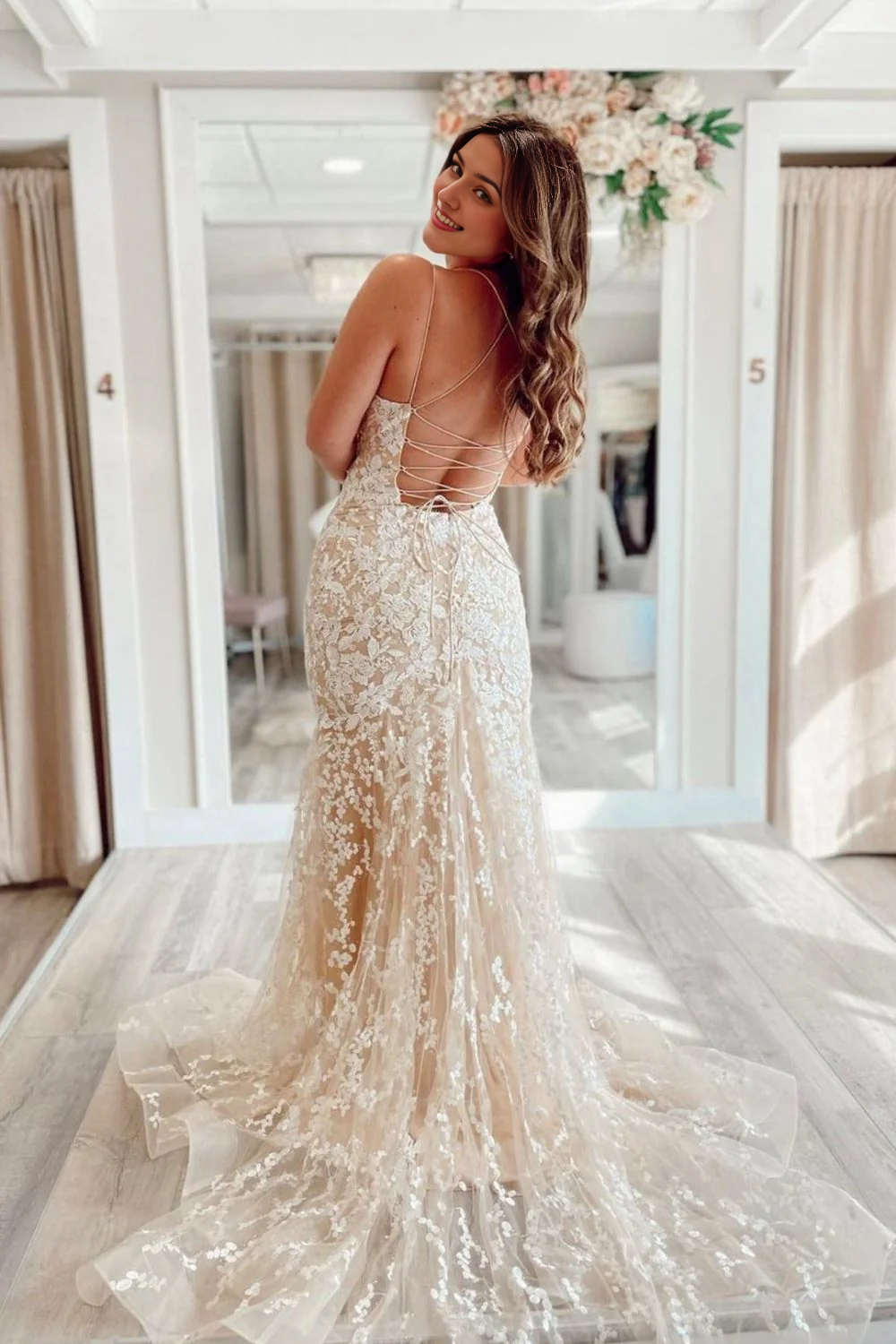 Mermaid Spaghetti Straps Tulle Long Prom Dress with Appliques