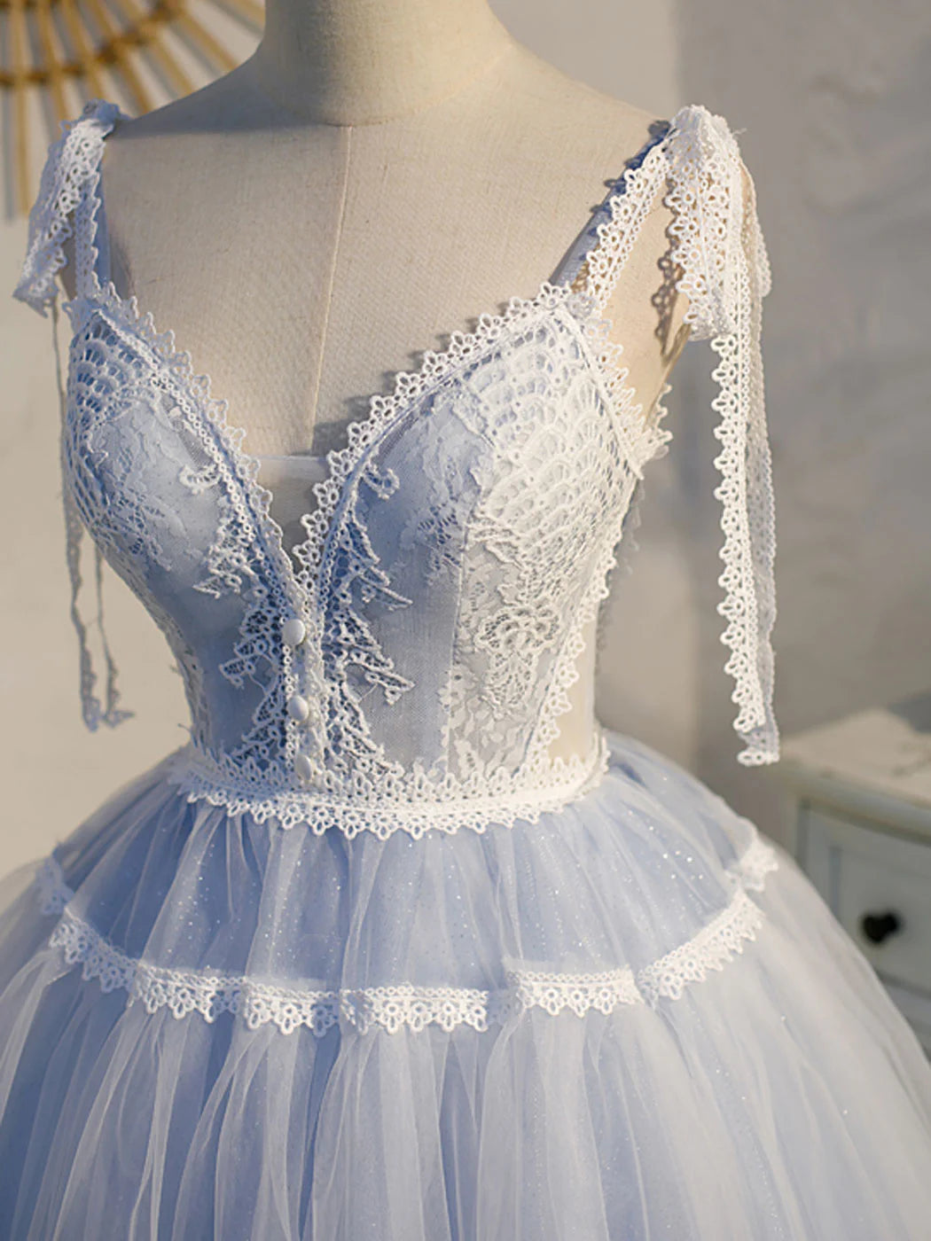 A line Lace v Neck Blue Homecoming Dresses