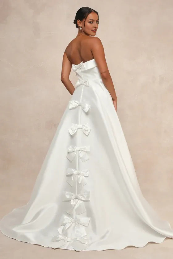 Off-the-Shoulder White Bow Strapless A-Line Wedding Dress With Train