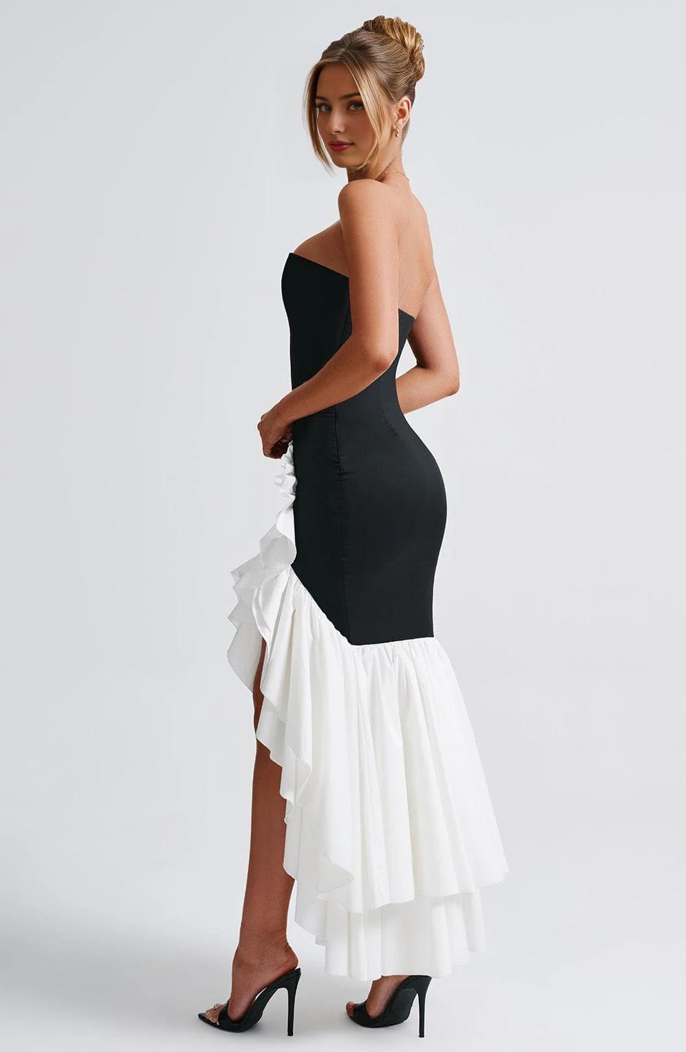 Sleeveless Chic Long Mermaid Prom Dresses with Slit Black/White Strapless Formal Evening Gown Ruffle Wedding Party Dresses