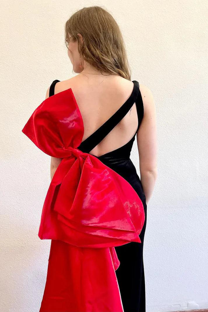 Sleeveless Mermaid V Neck Black Bow Back Long Prom Dresses With Slit