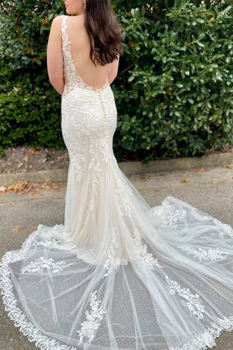Lace Round Neck Mermaid Long Wedding Dress