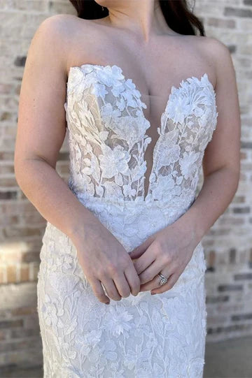 Off-the-Shoulder Long Wedding Dress With Train