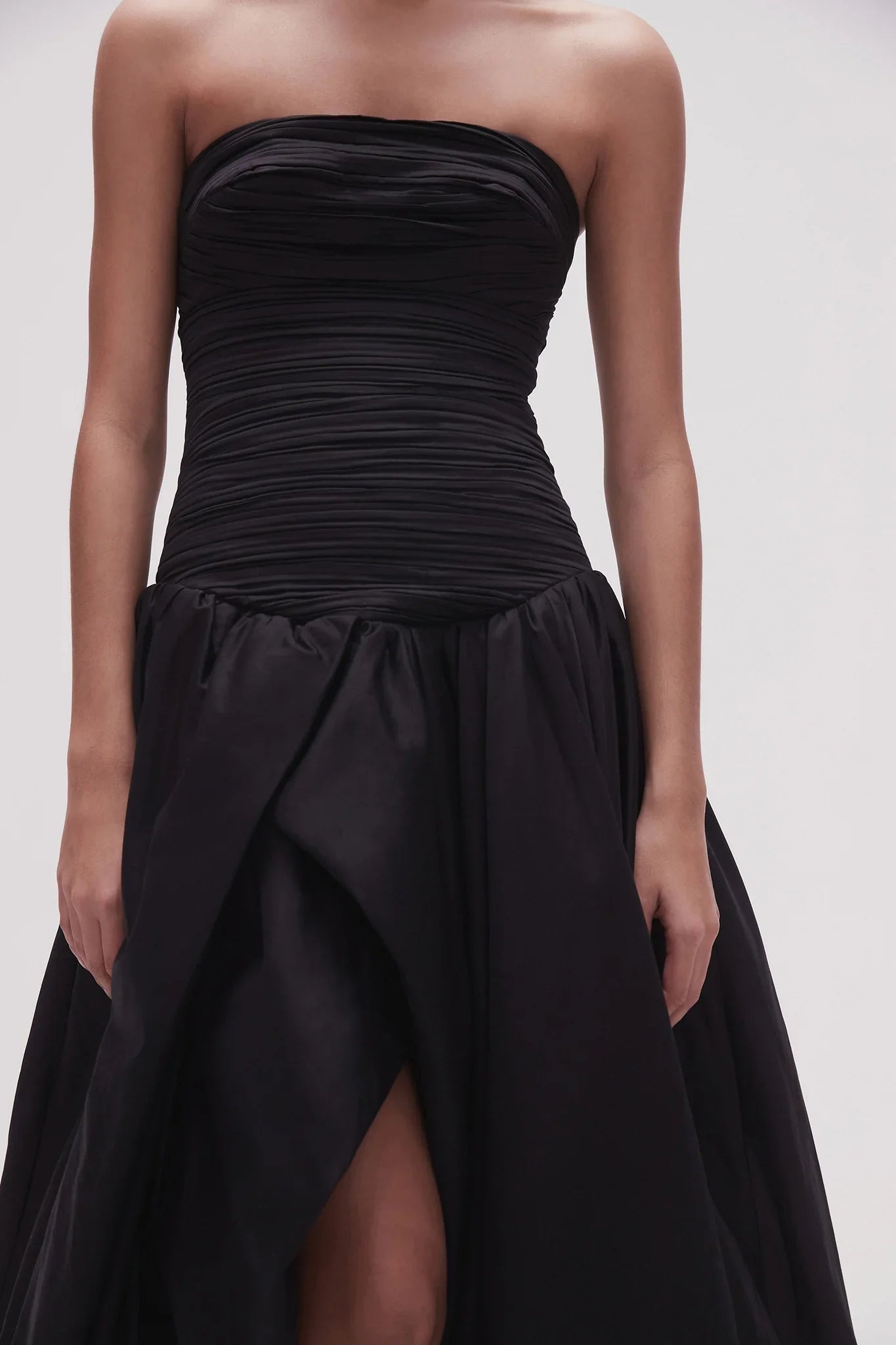 Xuewuba Dress A-line Black Bubble Hem Maxi Dress Strapless Sleeveless Pleated Prom Dress