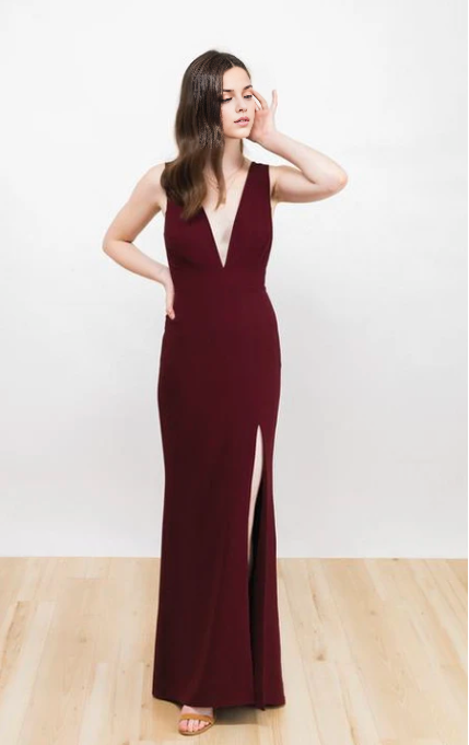Xuewuba Dress Front Split Sexy Plunging Neckline Deep V-back Sleeveless Burgundy Dress Prom Dress Formal Wear Dresses