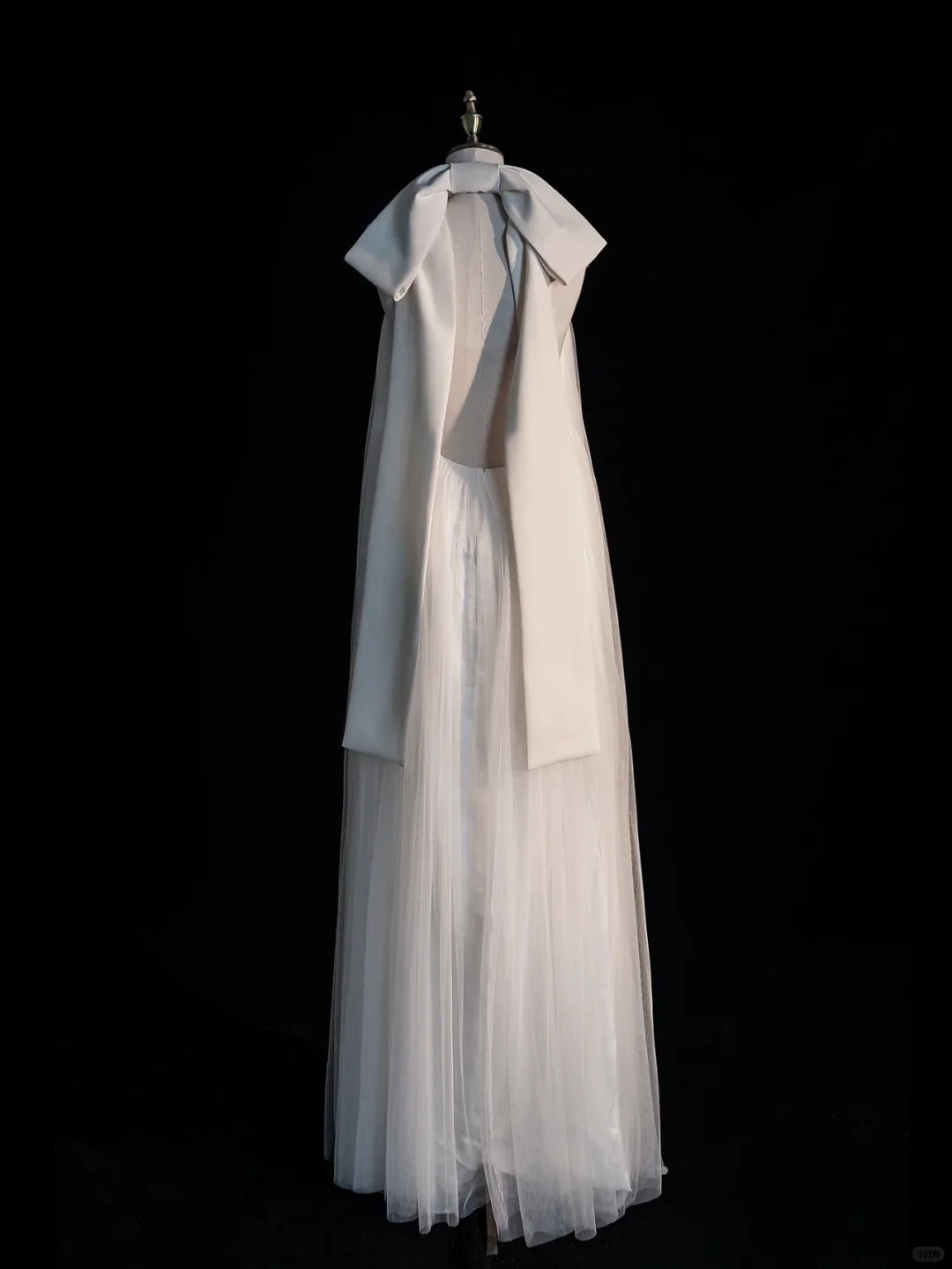 Xuewuba Dress Simple A Line Halter White Tulle Long Open Back Party Dress Evening Dress Sleeveless Prom Dress
