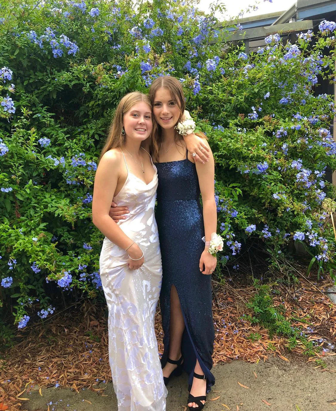 Xuewuba Dress Spaghetti Straps Sexy Open Back Prom Dress Floor Length Mermaid Sleeveless Evening Dress