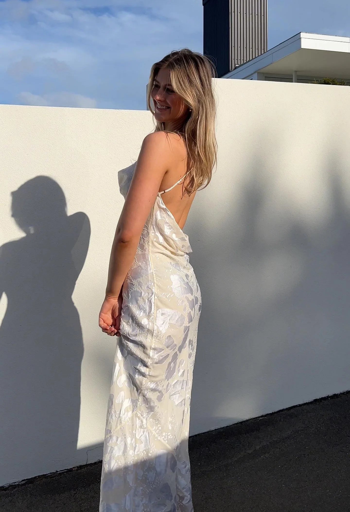 Xuewuba Dress Spaghetti Straps Sexy Open Back Prom Dress Floor Length Mermaid Sleeveless Evening Dress