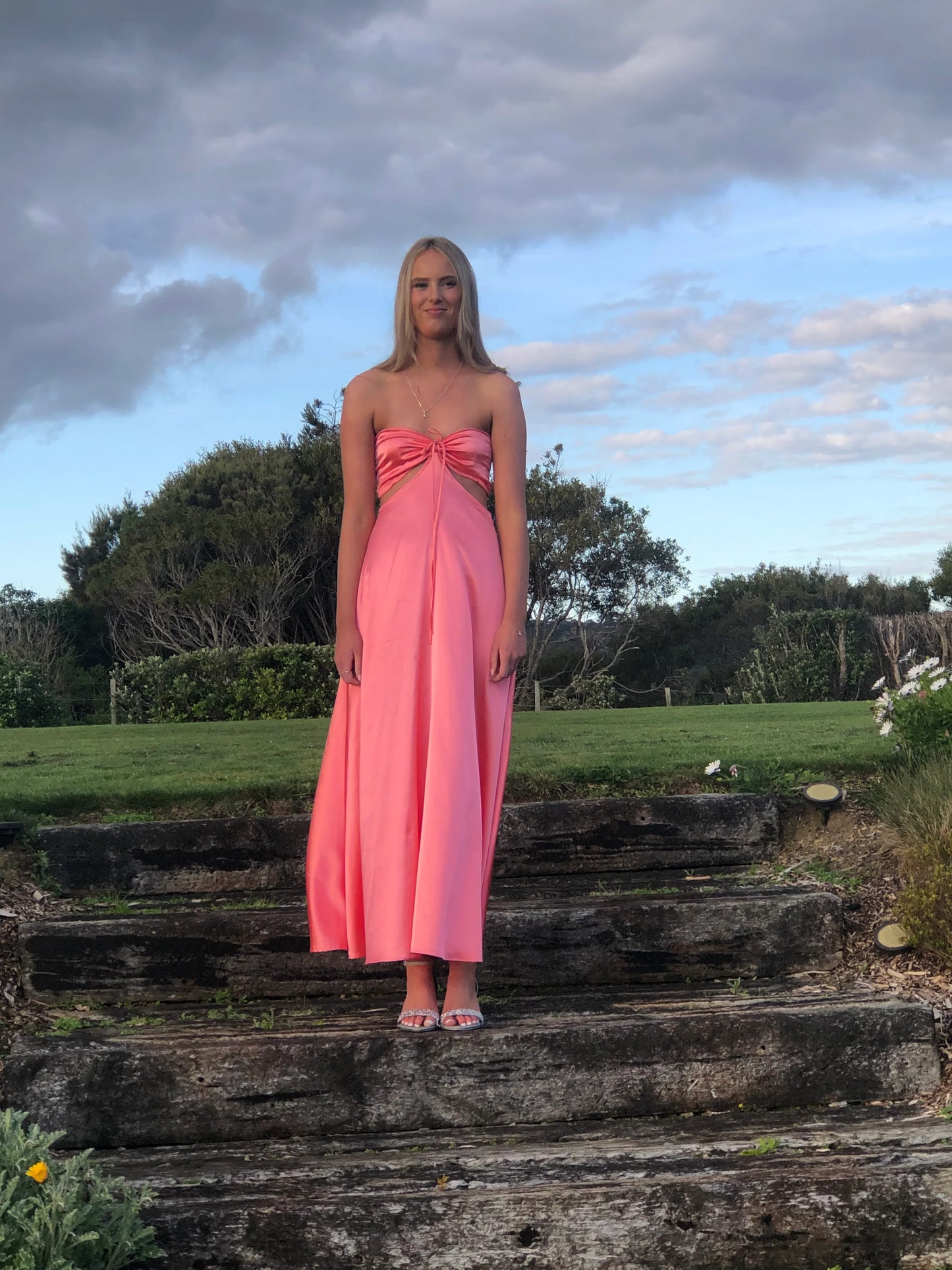 Xuewuba Dress Strapless A-line Wedding Guest Dresses Sexy Newest Long Prom Dresses Fashion Bridesmaid Dresses