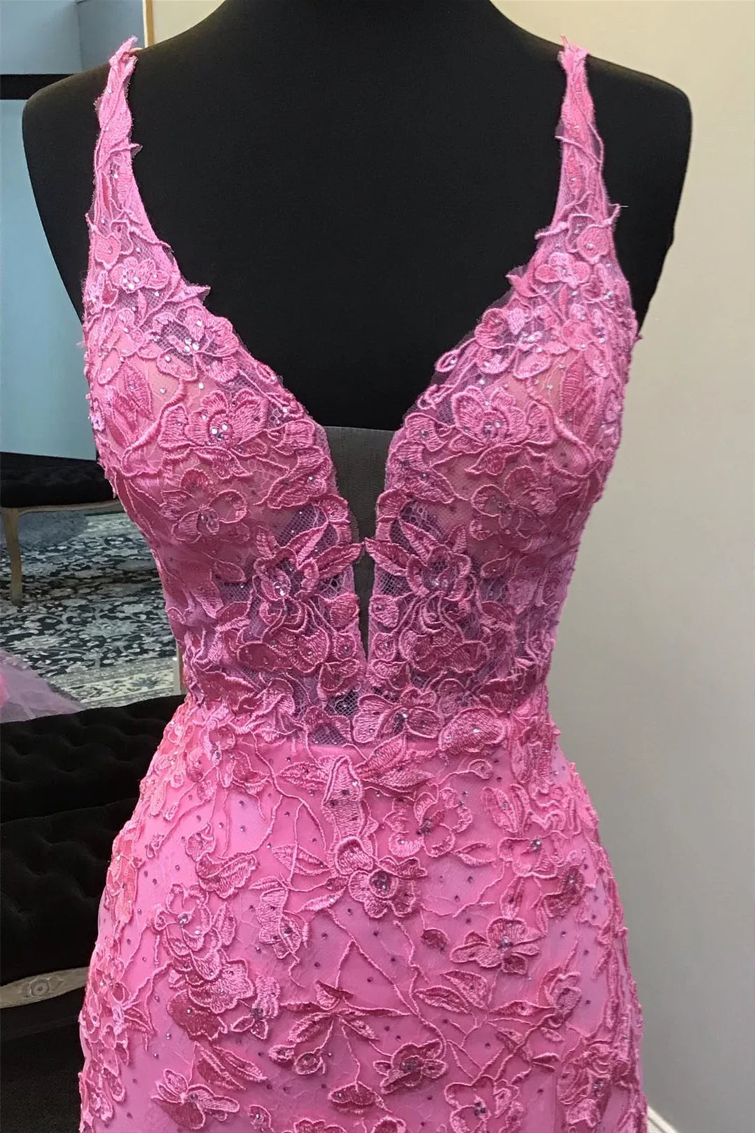 Xuewuba Plunge Neck Pink Appliques Long Dress with Slit Prom Dress