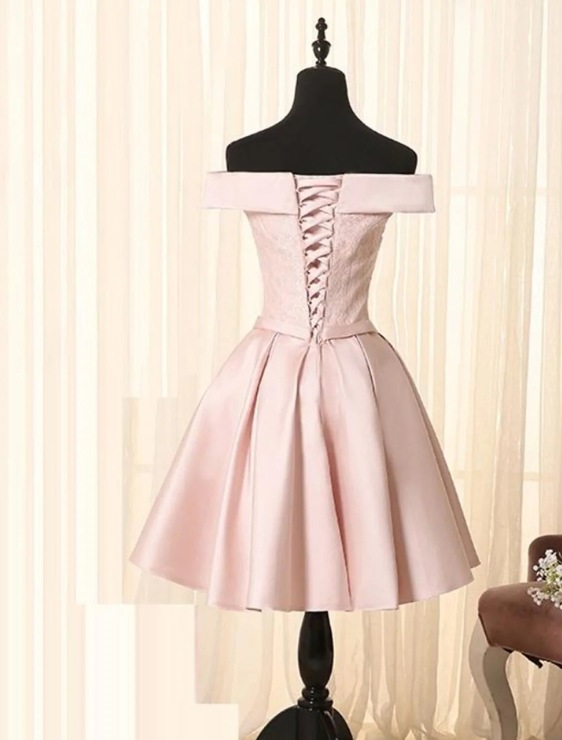 A-Line Minimalist Elegant Engagement Cocktail Party Dress Off Shoulder Sleeveless Short / Mini Satin