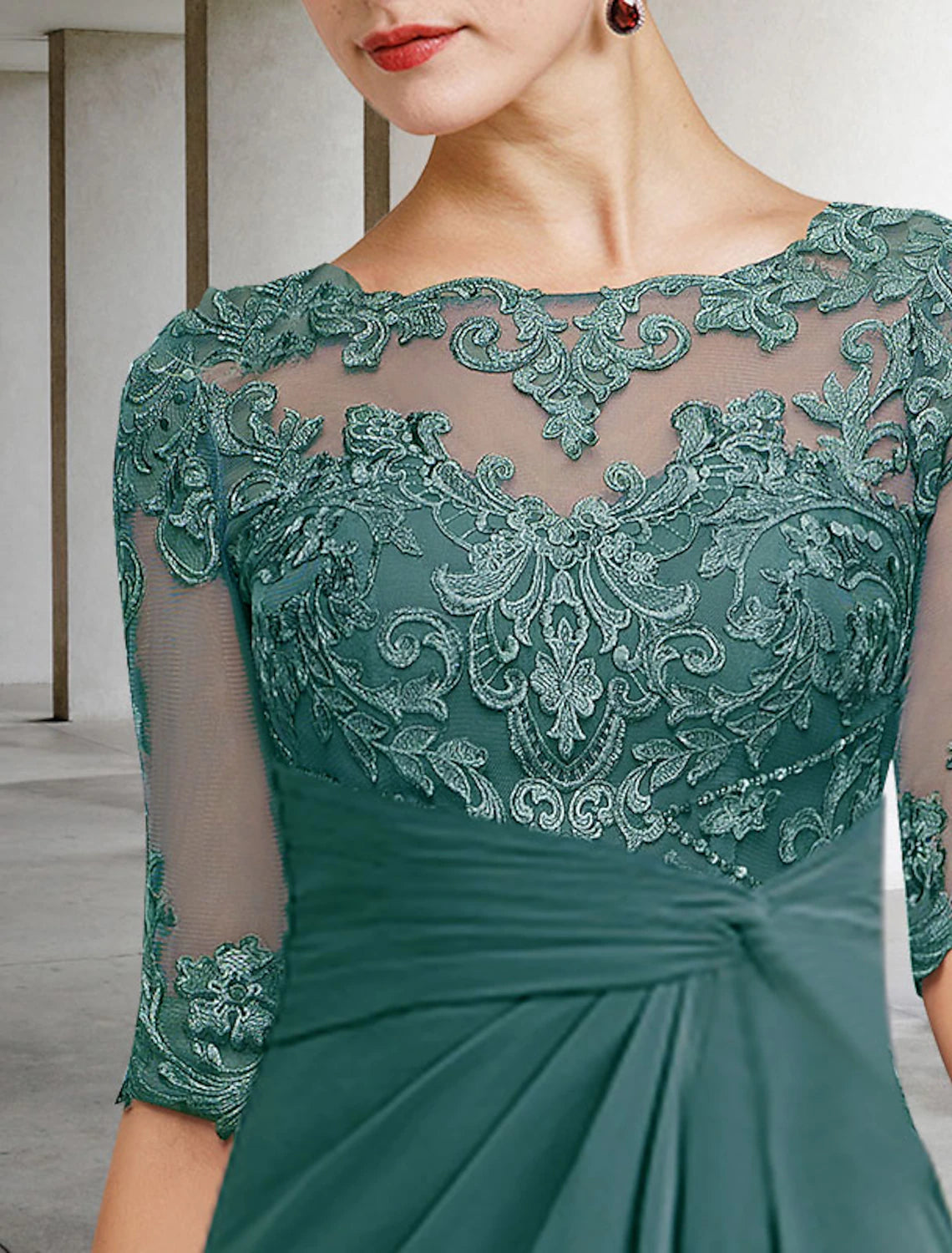 Sheath / Column Mother of the Bride Dress Wedding Guest Elegant Plus Size Jewel Neck Floor Length Chiffon Lace Short Sleeve