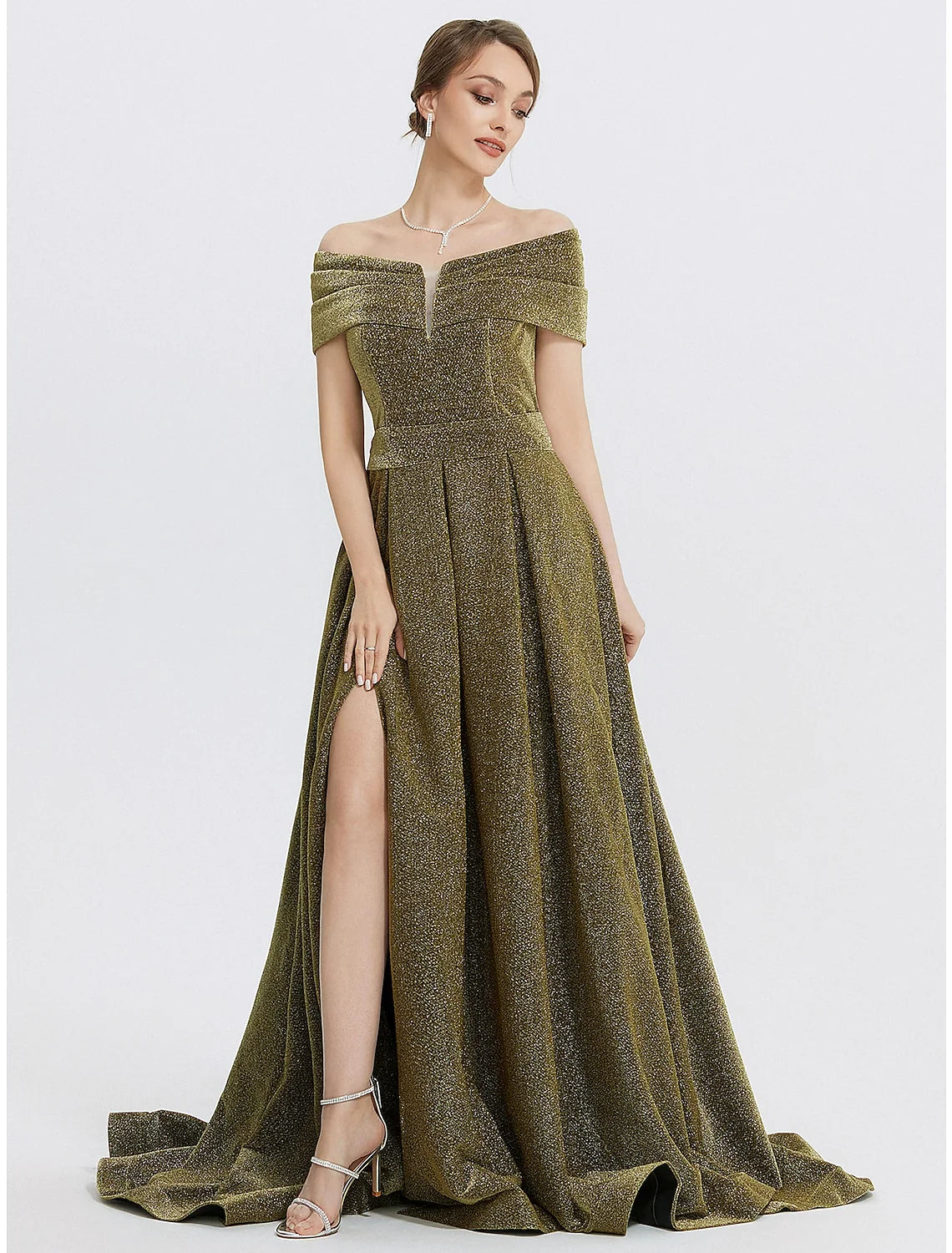 Evening Gown Elegant Dress Formal Sweep / Brush Train Sleeveless Sweetheart Charmeuse with Glitter Slit
