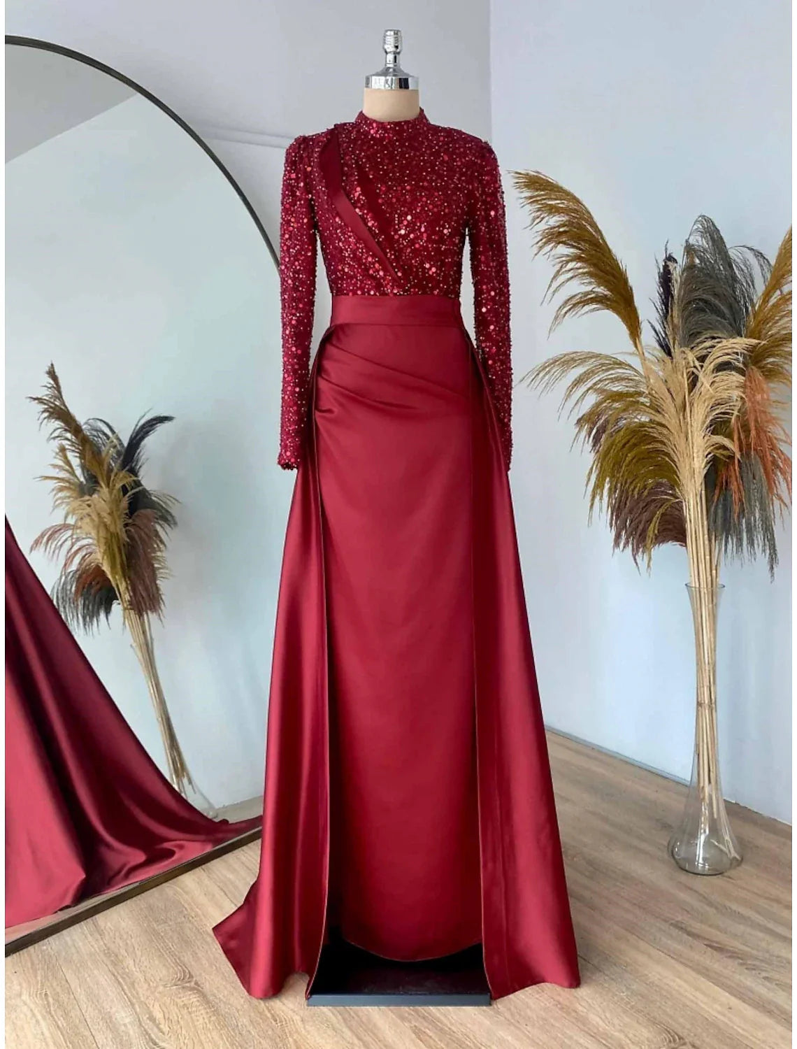 Evening Gown Christmas Red Green Dress Formal Sweep / Brush Train Long Sleeve Jewel Neck Satin with Pleats Ruched Sequin