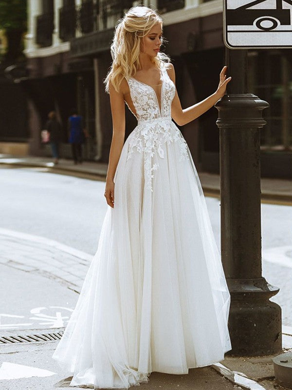 Tulle Lace V-neck Sleeveless Sweep/Brush Train Wedding Dresses