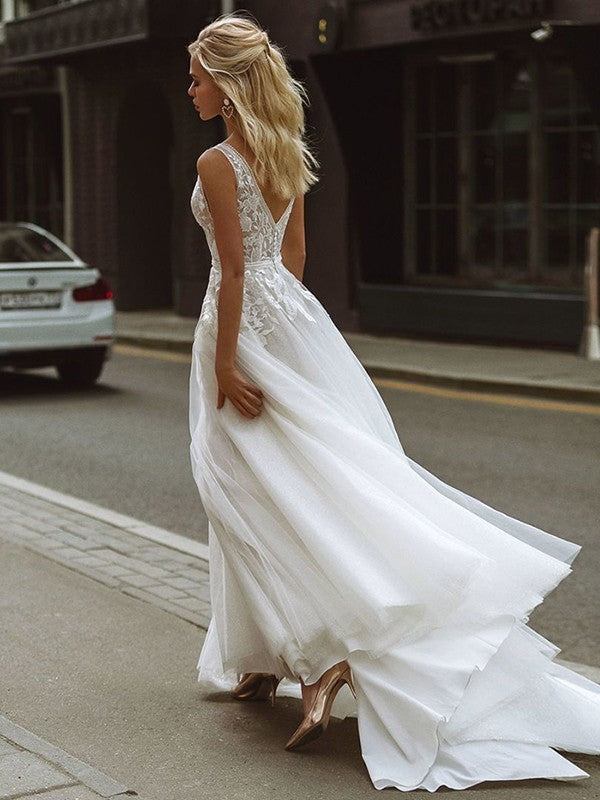 Tulle Lace V-neck Sleeveless Sweep/Brush Train Wedding Dresses