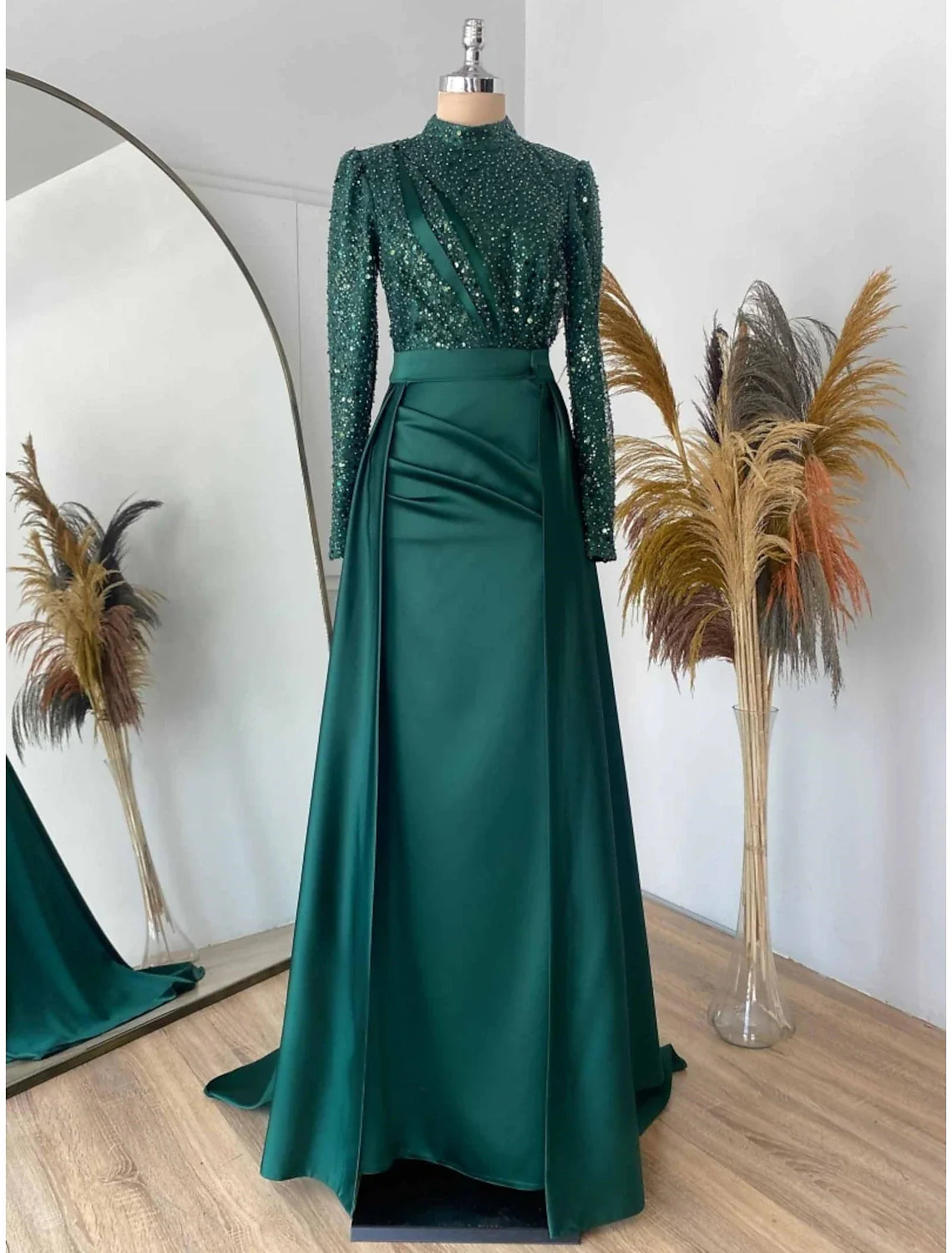 Evening Gown Christmas Red Green Dress Formal Sweep / Brush Train Long Sleeve Jewel Neck Satin with Pleats Ruched Sequin