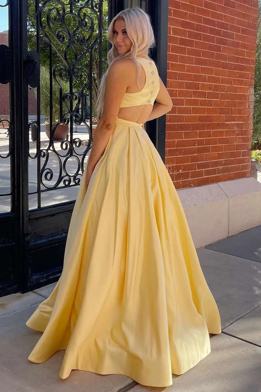 Beautiful A-Line Scoop Neck Sleeveless Backless Floor-Length Prom Dress