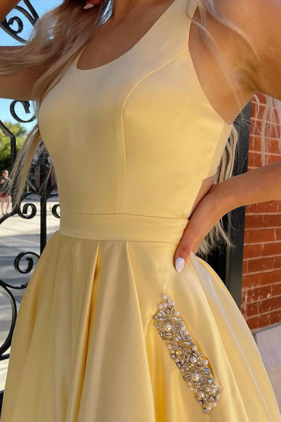 Beautiful A-Line Scoop Neck Sleeveless Backless Floor-Length Prom Dress