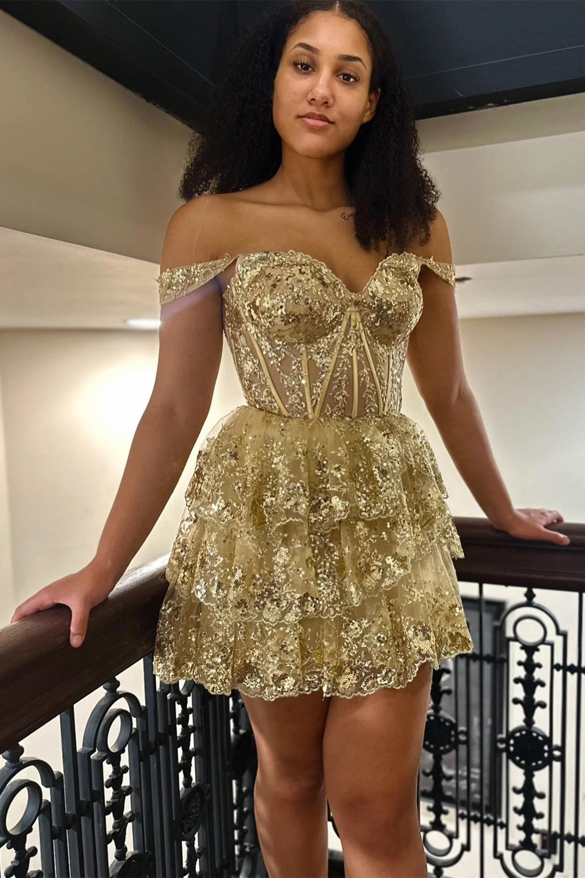 Chic A-Line/Princess Off the Shoulder Sleeveless Backless Short-Mini Homecoming Dress