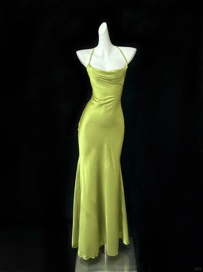 Elegant Sheath/Column Halter Neck Sleeveless Satin Floor-Length Prom Dress
