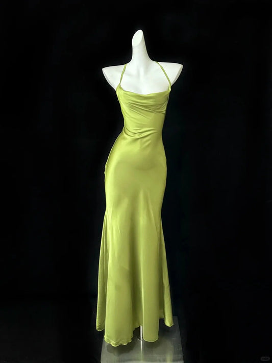 Elegant Sheath/Column Halter Neck Sleeveless Satin Floor-Length Prom Dress