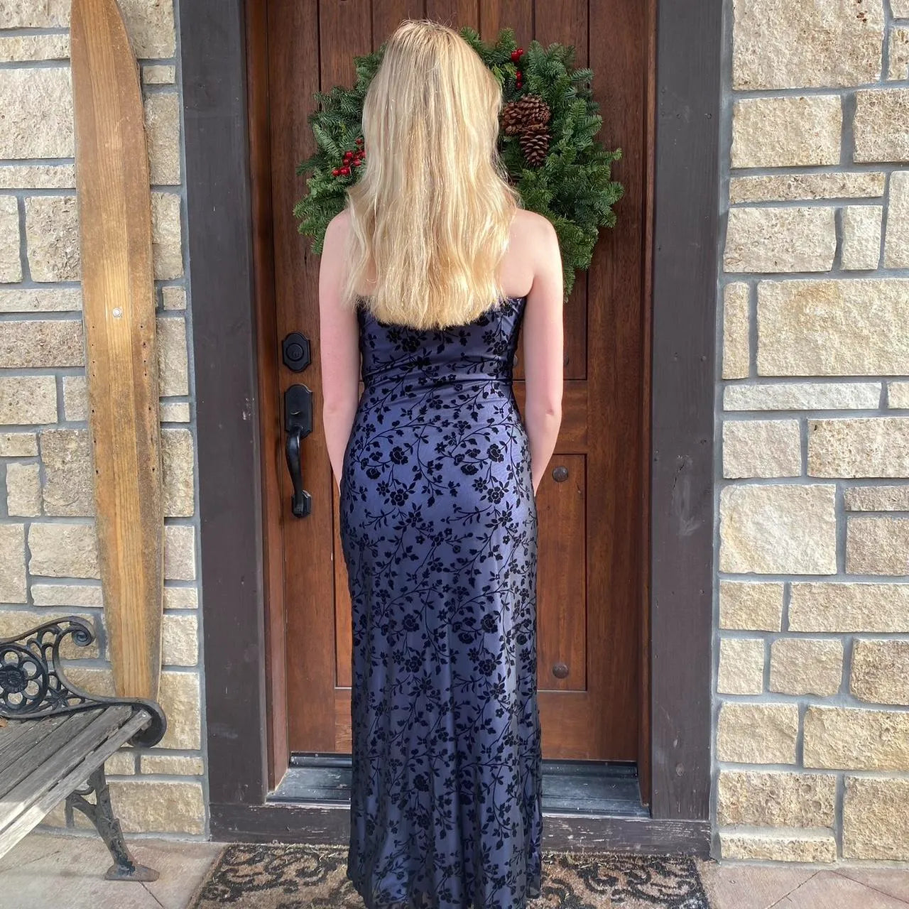 Exquisite Sheath/Column Spaghetti Strap Sleeveless Backless Floor-Length Prom Dress