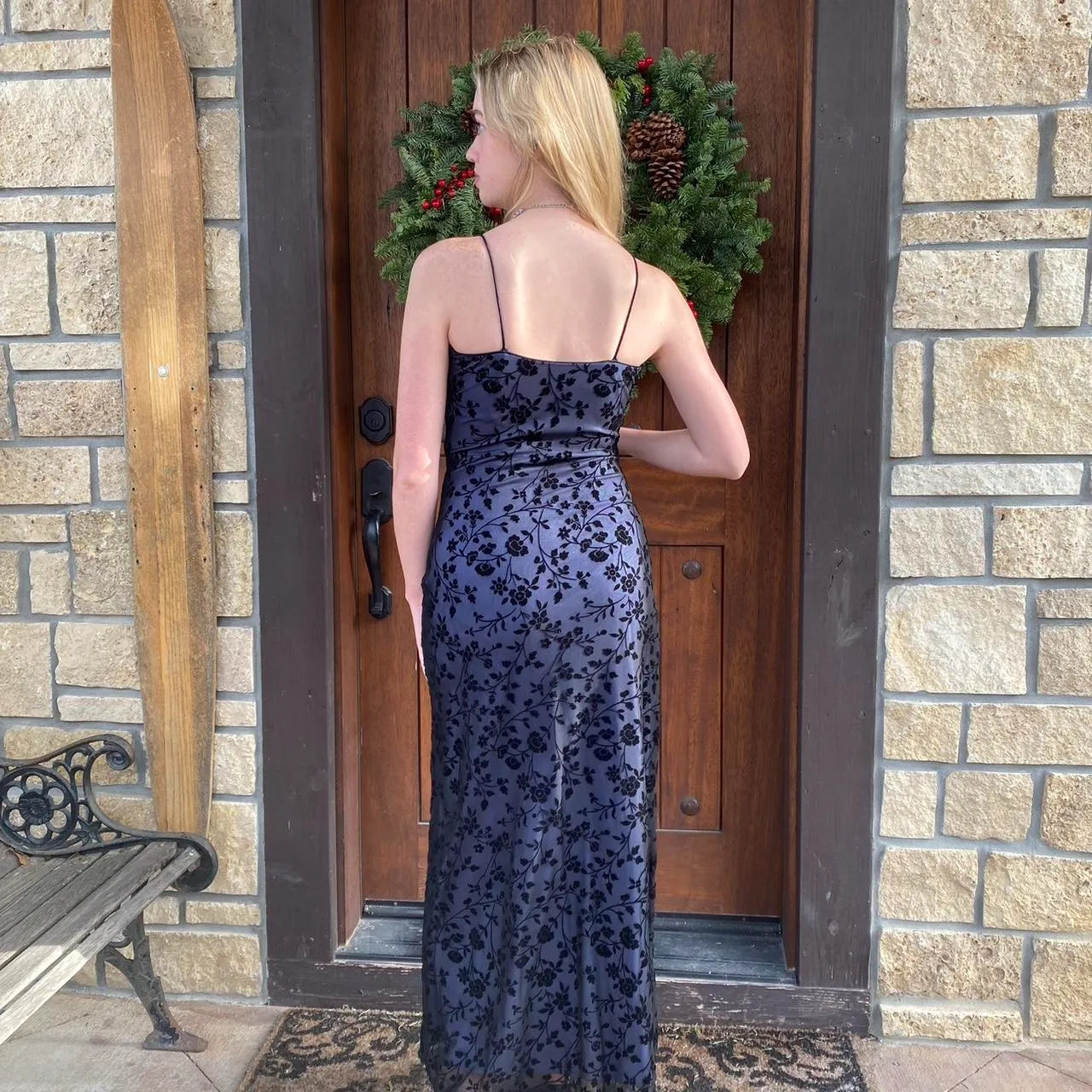 Exquisite Sheath/Column Spaghetti Strap Sleeveless Backless Floor-Length Prom Dress