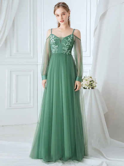 A-Line V-neck Spaghetti Strap Tulle Bridesmaid Dress with Appliques