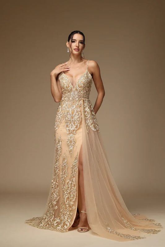 Luxury Sheath/Column V Neck Sleeveless Lace Sweep/Brush Train Prom Dress