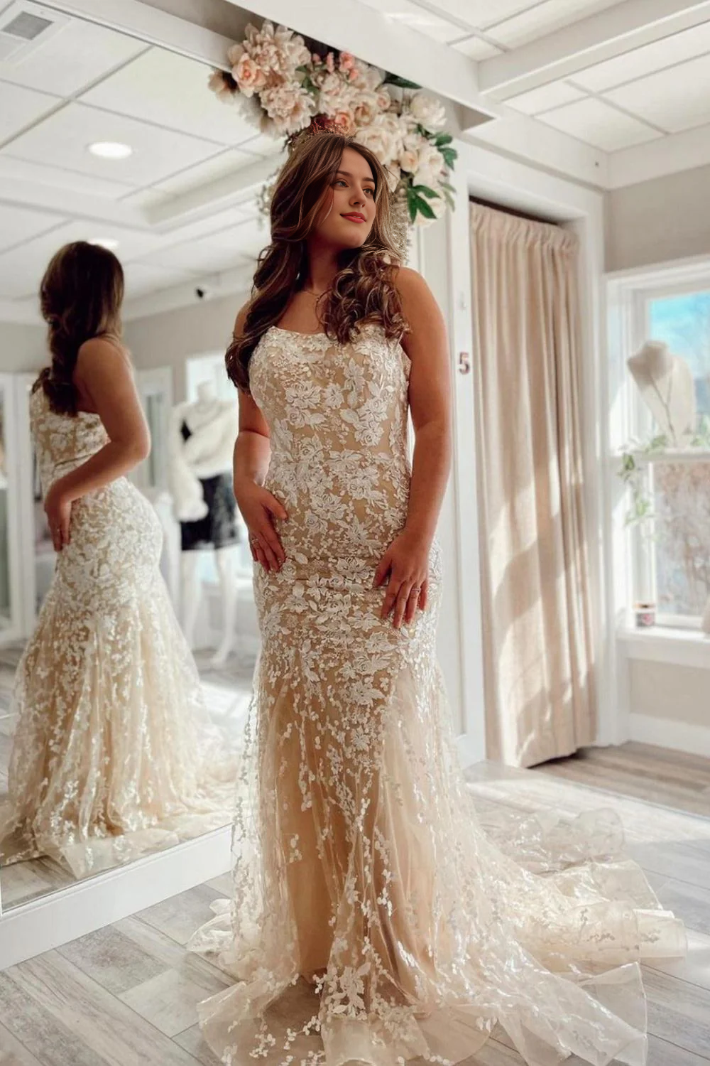 Mermaid Spaghetti Straps Tulle Long Prom Dress with Appliques
