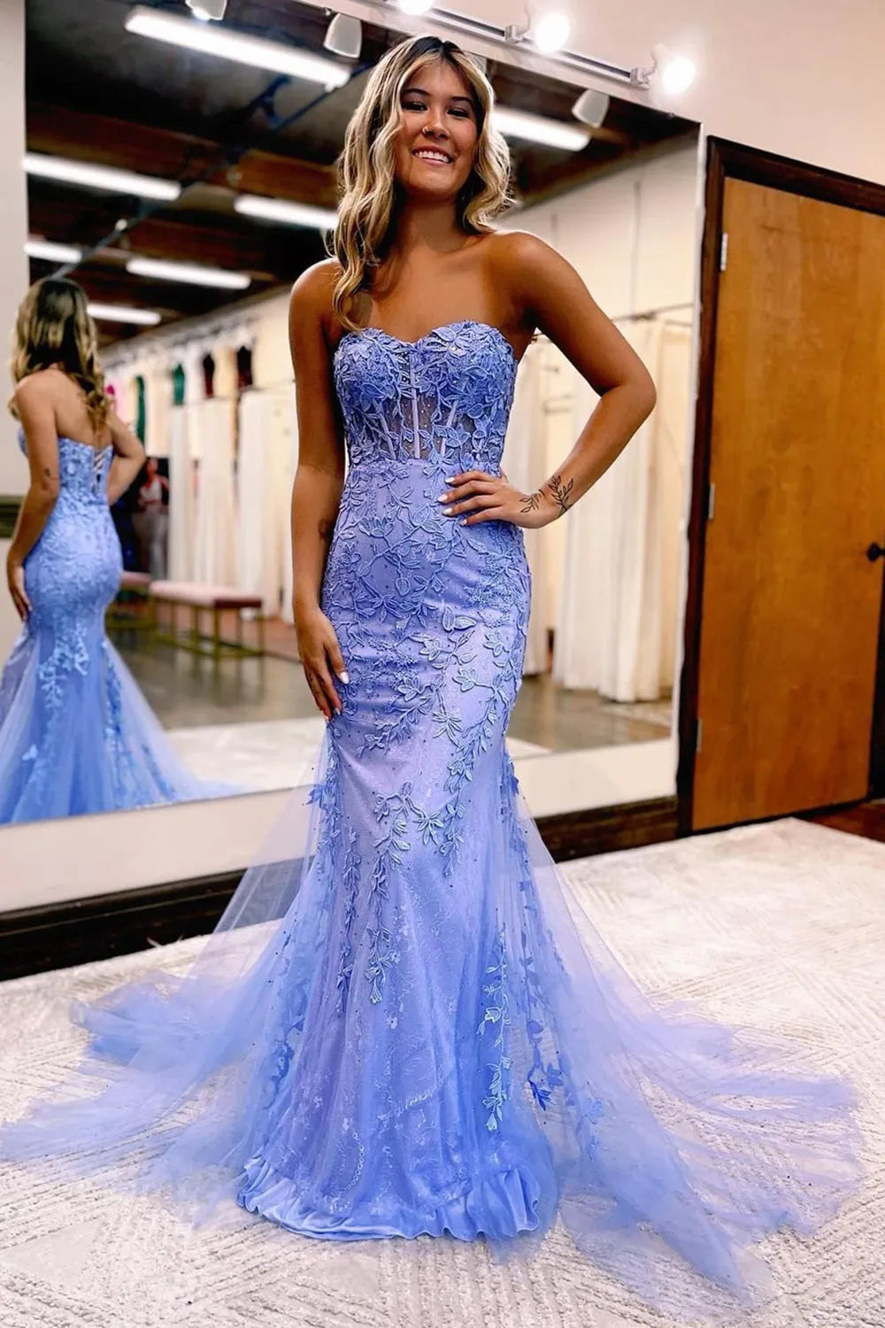 Off-the-Shoulder Sweetheart Neck Mermaid Prom Dress With Appliques