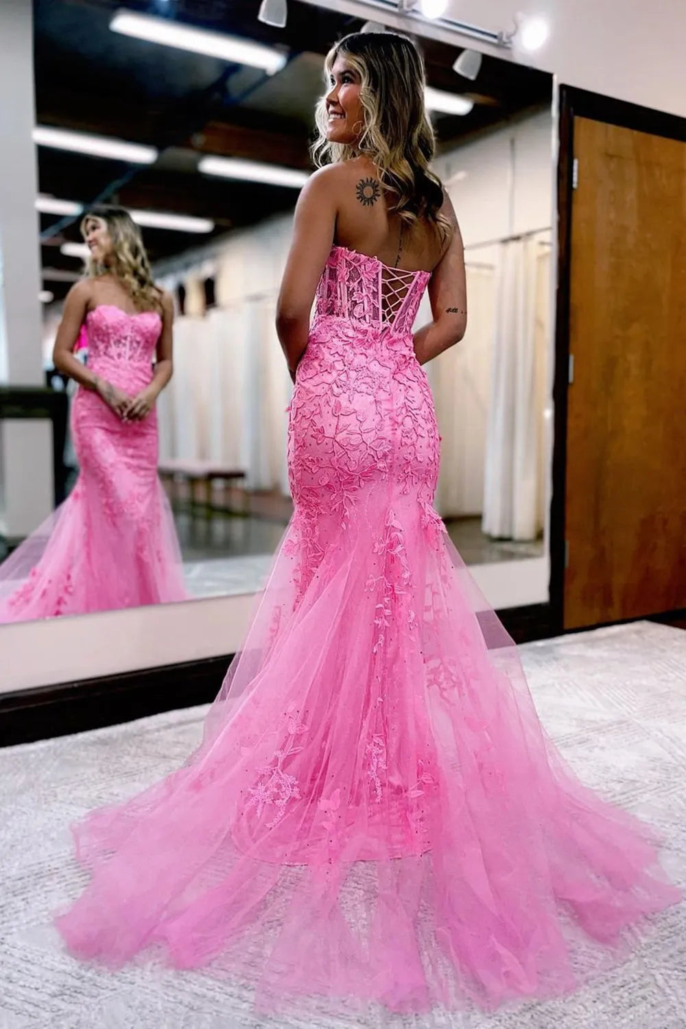 Off-the-Shoulder Sweetheart Neck Mermaid Prom Dress With Appliques
