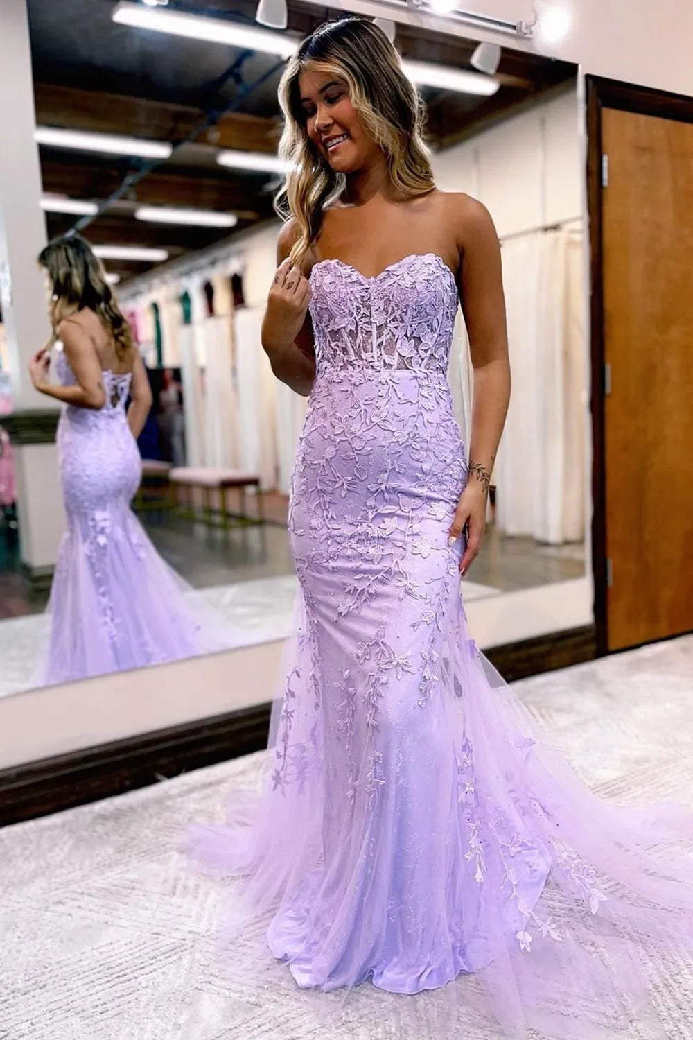 Off-the-Shoulder Sweetheart Neck Mermaid Prom Dress With Appliques
