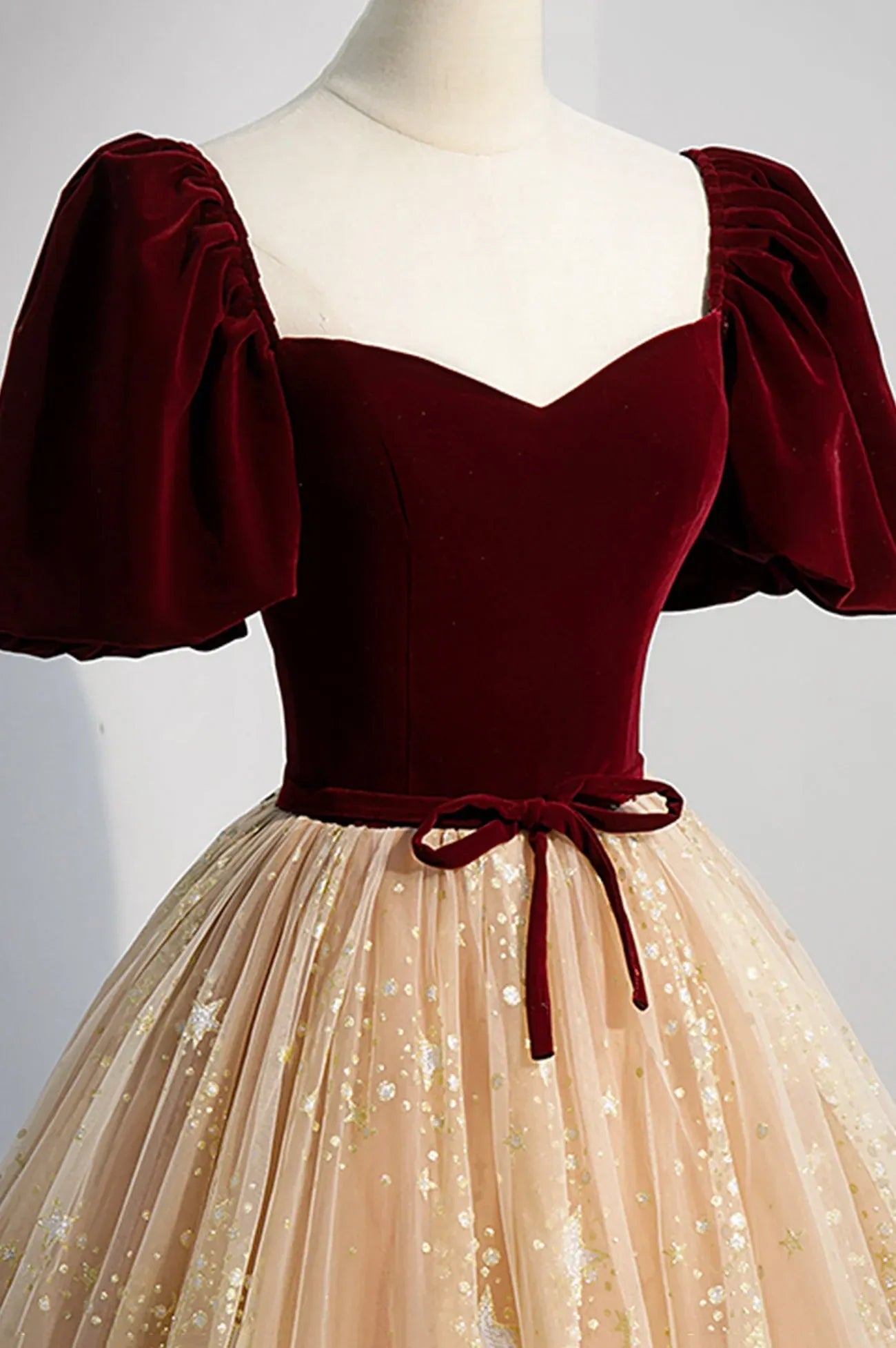 Pretty A-Line V-Neck Short Sleeve Lace Up Sweep/Brush Train Prom Dress