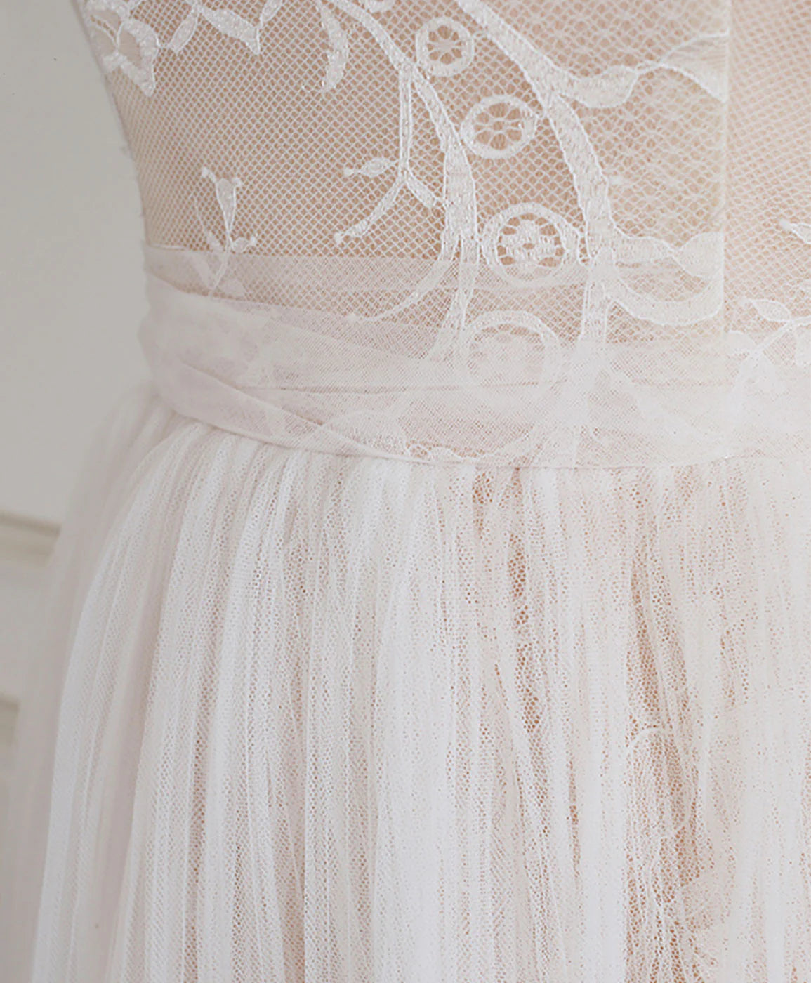 Off-Shoulder Sweetheart Tulle Lace Long Prom Dress