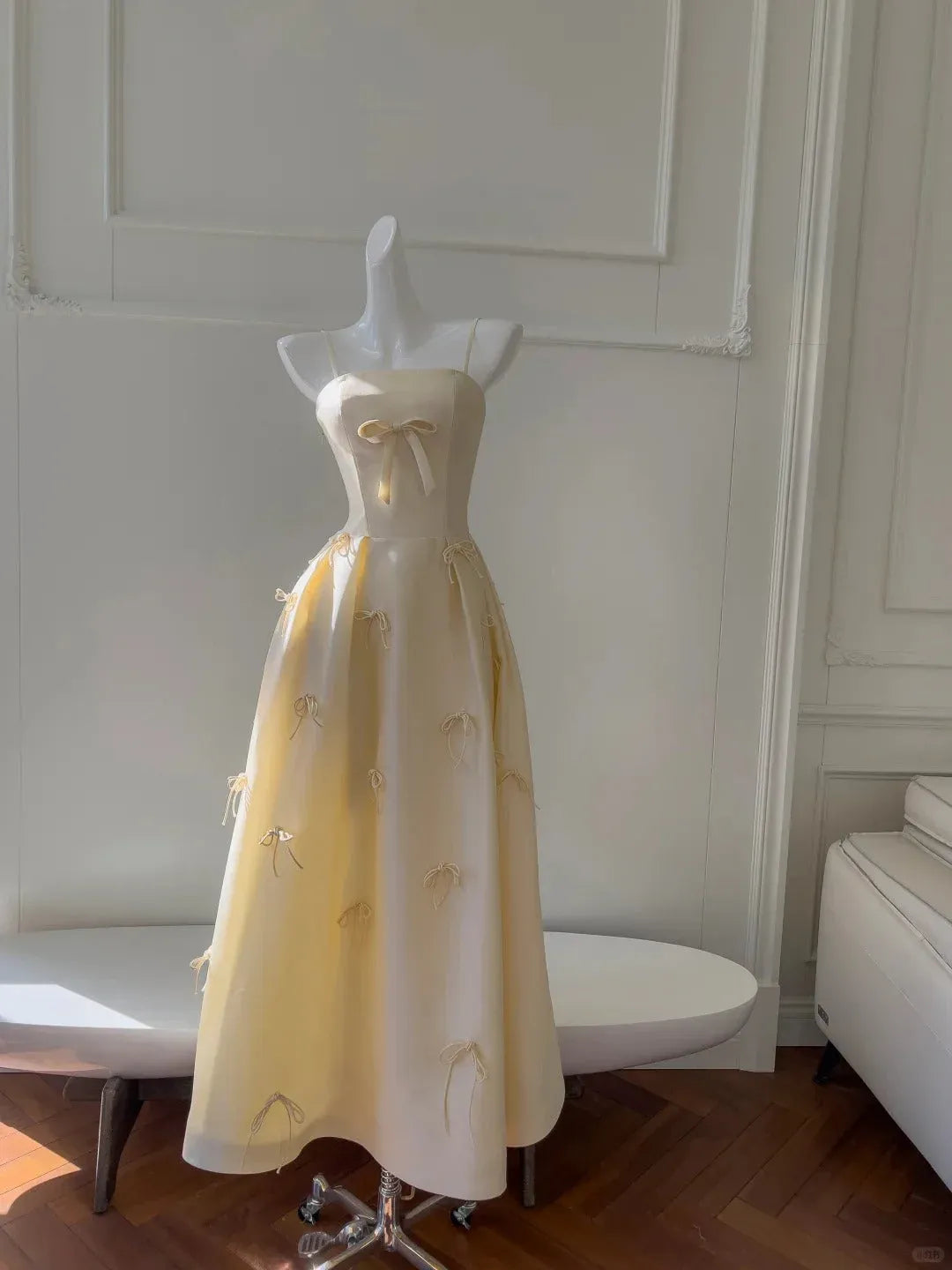 Sweet Ball Gown Spaghetti Straps Bow Detail Cream Midi Prom Dress For Sale