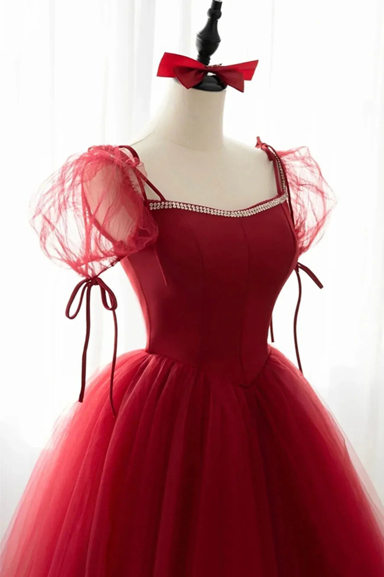 Vintage A-Line Scoop Neck Puff Sleeve Lace Up Floor-Length Prom Dress