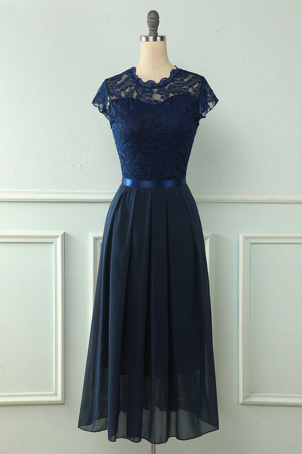 A-Line Round Neck Lace Bridesmaid Dress With Short Sleeved
