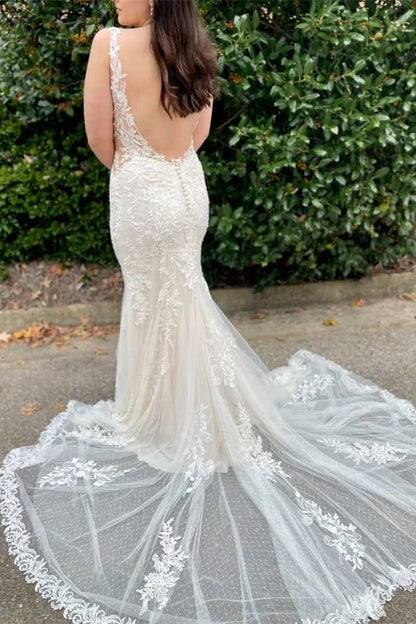 Lace Round Neck Mermaid Long Wedding Dress