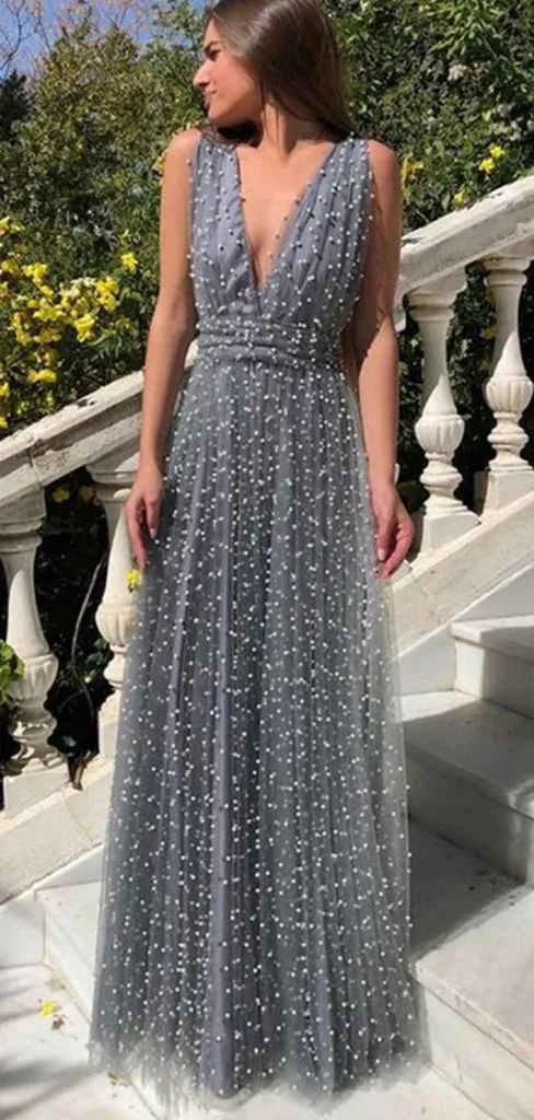 Xuewuba Dress Unique V-neck Sleeveless A-line Satin Evening Prom Dresses
