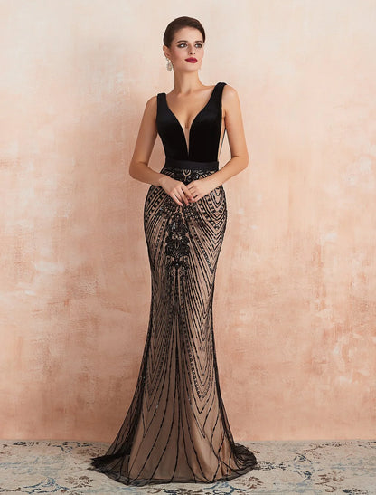 Evening Gown Luxurious Dress Formal Evening Sweep / Brush Train Sleeveless V Neck Fall Wedding Guest Velvet Backless with Beading