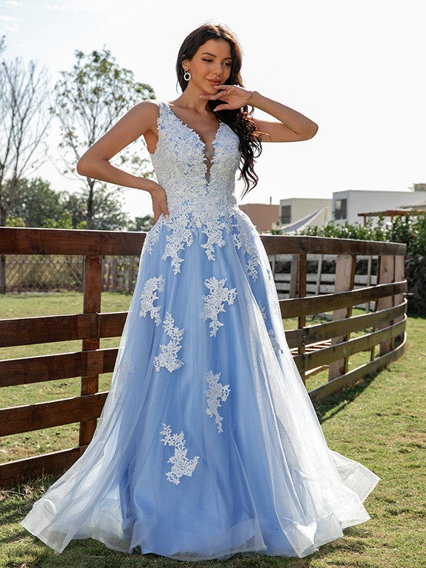 A-Line Tulle Applique V-neck Sleeveless Sweep/Brush Train Dresses
